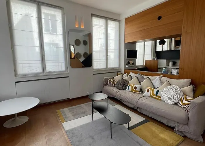 155 - Urban Luxury Flat In