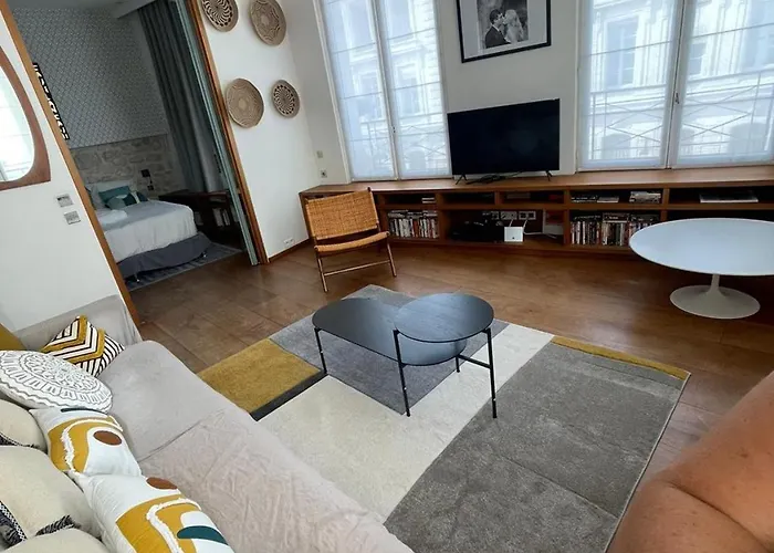 155 - Urban Luxury Flat In Apartment *
